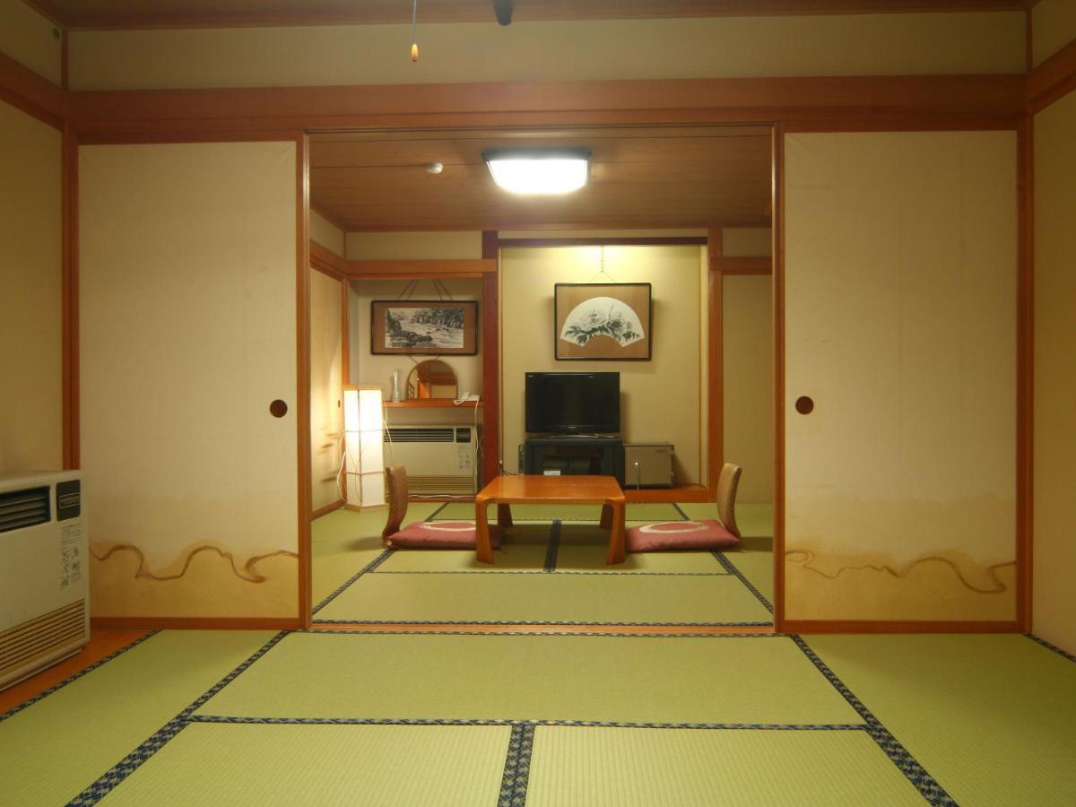 Hotel Omodaka Яманучи Екстериор снимка