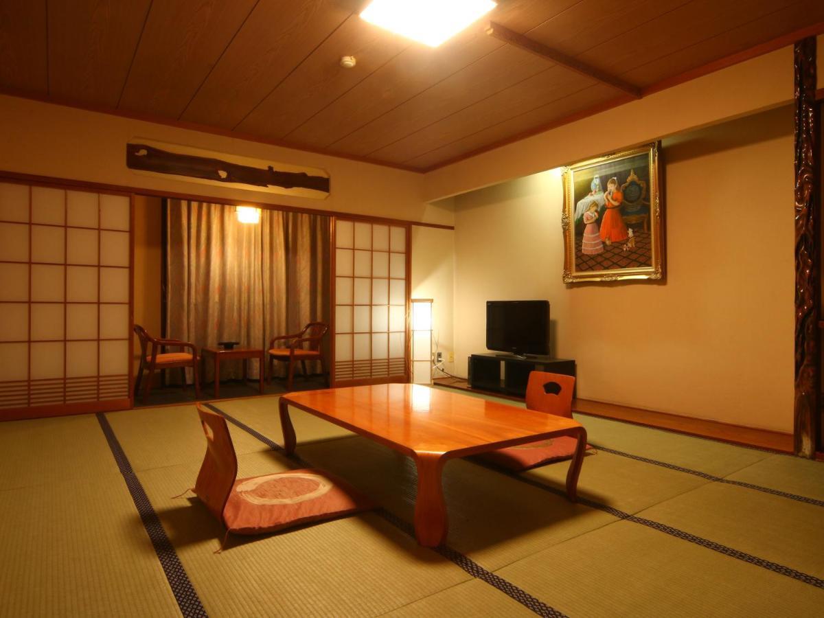 Hotel Omodaka Яманучи Екстериор снимка